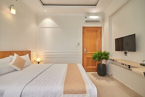 Bin Bin 10 - Mimosa Hotel near Tan Son Nhat Airport