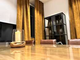 Historical Luxury Homes - Deluxe Edition