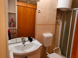 A2 Beachfront apt With big Terrace and sea View