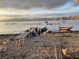 LUNA DEL TITIKAKA LODGE