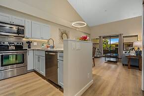 Modern & Tropical Oceanside Vistas