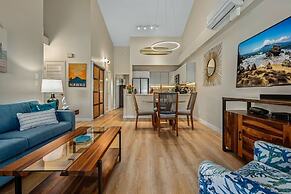 Modern & Tropical Oceanside Vistas