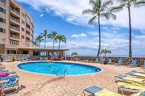 Upscale Oceanfront Penthouse Vistas