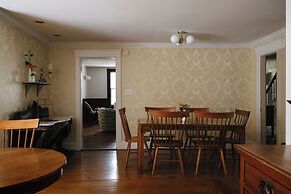 Harpswell Inn