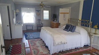 Harpswell Inn