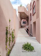 Casa Rosa by Domi Housing