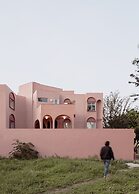 Casa Rosa by Domi Housing