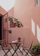 Casa Rosa by Domi Housing