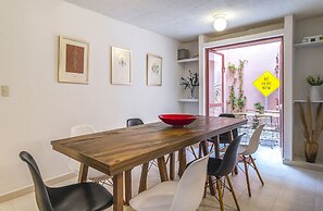 Casa Rosa by Domi Housing