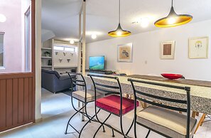 Casa Rosa by Domi Housing