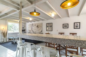 Casa Rosa by Domi Housing