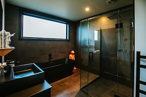 Mt Roy Terrace - Art House