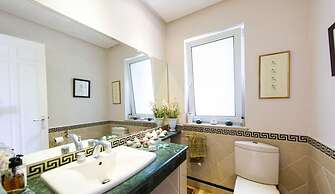 Villa de Luxe Gammarth Avec Piscine