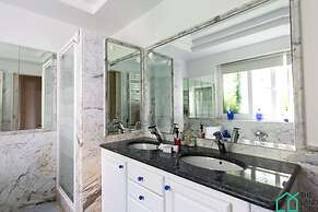 Villa de Luxe Gammarth Avec Piscine