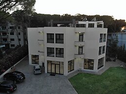 The Honeycomb Boutique Hotel