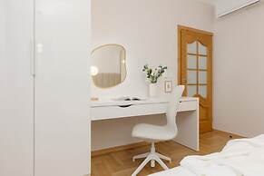 Kasprzaka Near Metro Station by Renters