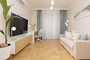 Kasprzaka Near Metro Station by Renters