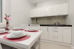 Kasprzaka Near Metro Station by Renters