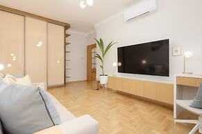 Kasprzaka Near Metro Station by Renters