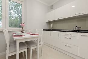 Kasprzaka Near Metro Station by Renters