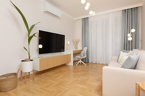 Kasprzaka Near Metro Station by Renters