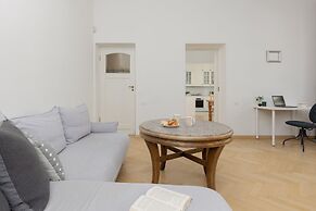 Apartment Freta Old Town by Renters