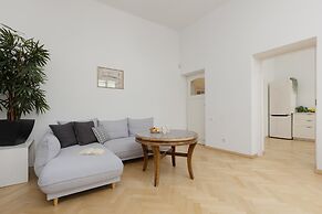 Apartment Freta Old Town by Renters