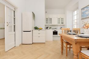 Apartment Freta Old Town by Renters