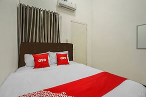 OYO 90684 Happy Homestay Syariah