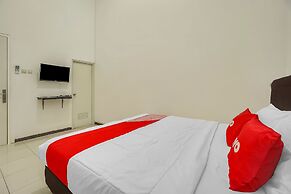 OYO 90684 Happy Homestay Syariah