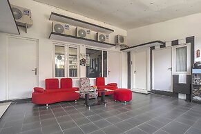 OYO 90684 Happy Homestay Syariah