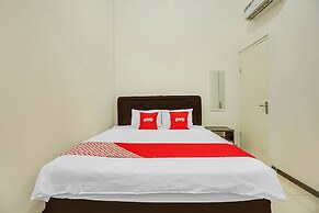 OYO 90684 Happy Homestay Syariah