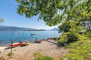 Pandora Lake View Stresa