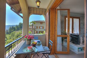 Pandora Lake View Stresa