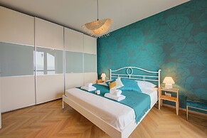 Pandora Lake View Stresa