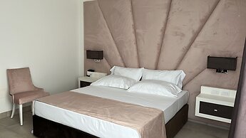 M2 Hotel