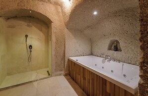 Escape Cave Suites