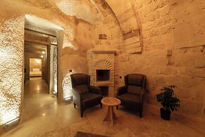 Escape Cave Suites