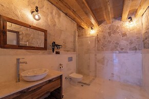 Escape Cave Suites
