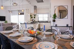 YalaRent Hilltop Penthouse- Private Pool