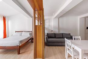 Bright and Cozy Studio by Wonderful Italy