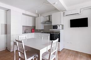 Bright and Cozy Studio by Wonderful Italy