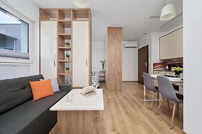 Sunny Studio Krakowska by Renters