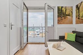 Sunny Studio Krakowska by Renters
