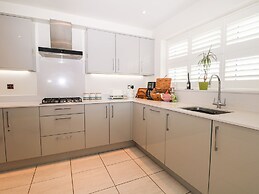 Baldwin Close