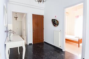 Spacious New apt w View in Agia Varvara