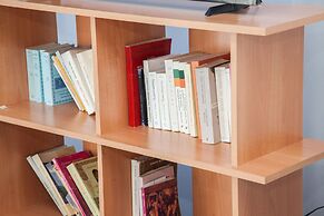 Spacious New apt w View in Agia Varvara