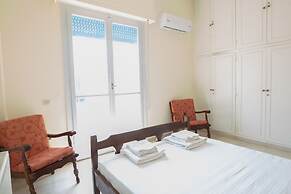 Spacious New apt w View in Agia Varvara