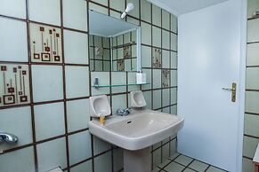 Spacious New apt w View in Agia Varvara