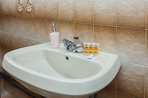 Spacious New apt w View in Agia Varvara